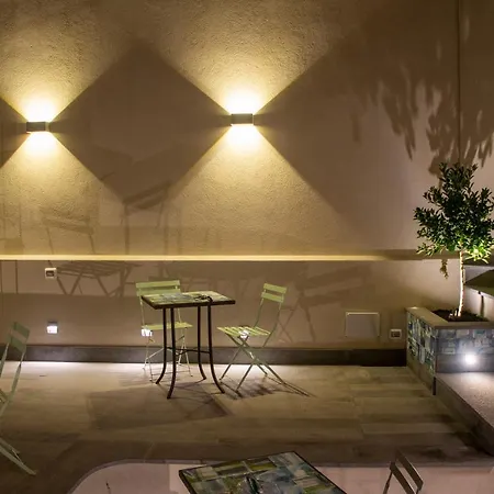 לינה וארוחת בוקר D'orville Luxury