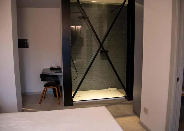 לינה וארוחת בוקר D'orville Luxury 4*